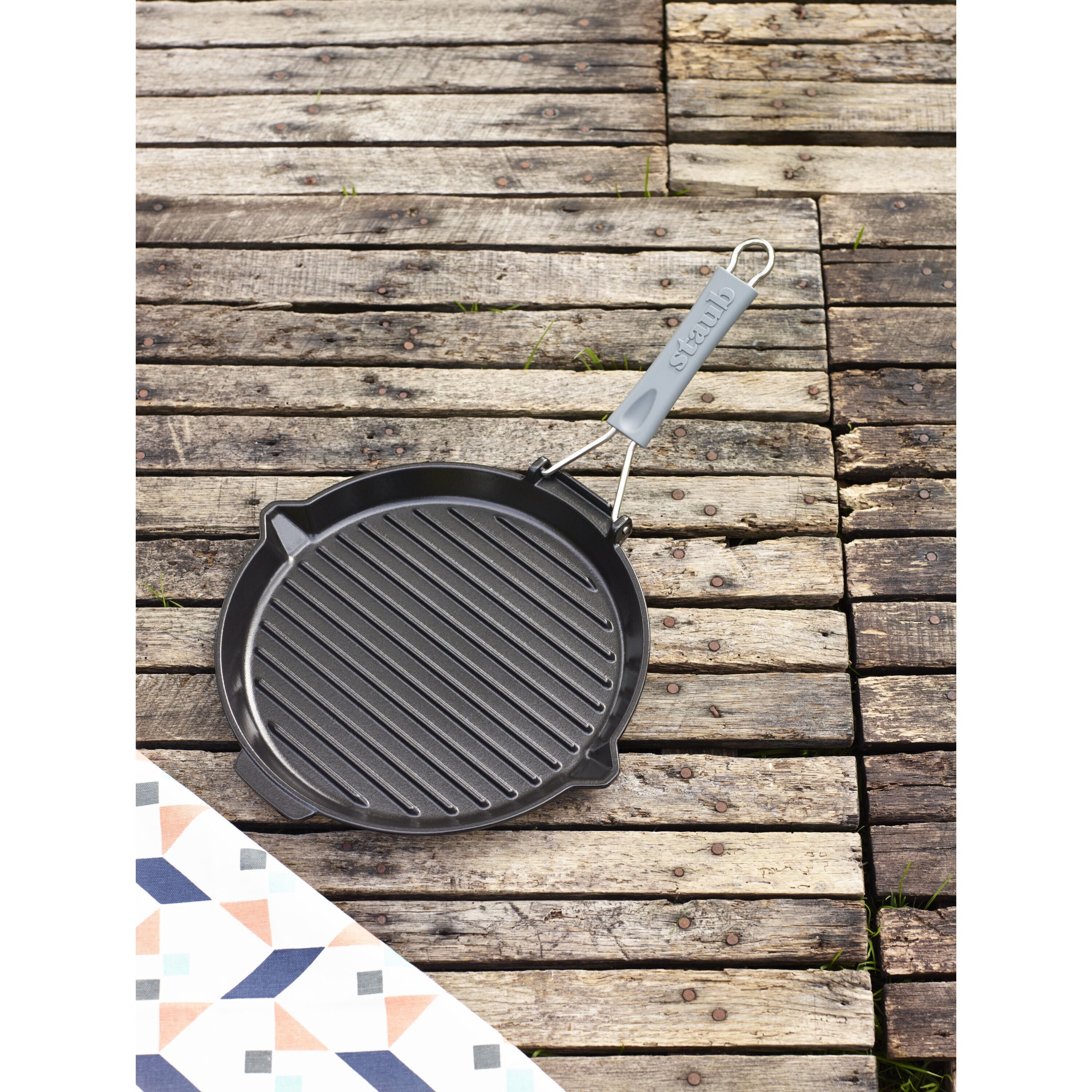 Staub Grill pan with pouring spout | round | cast iron