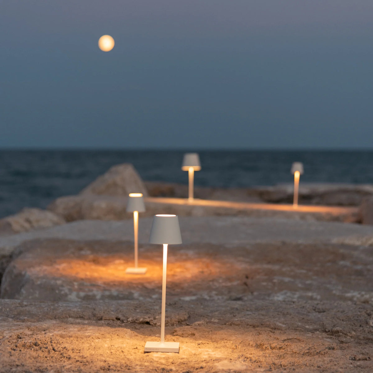 Zafferano Poldina micro stona lampa
